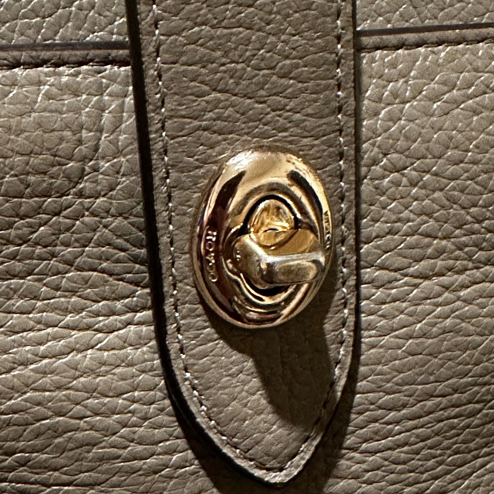 EUC Coach satchel - Picture 7 of 15
